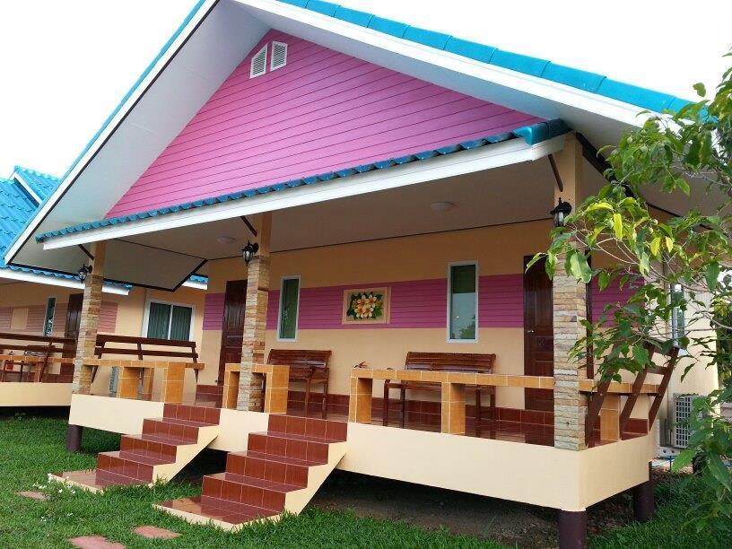 Sangtong Beach Resort Laem Sing Exterior foto