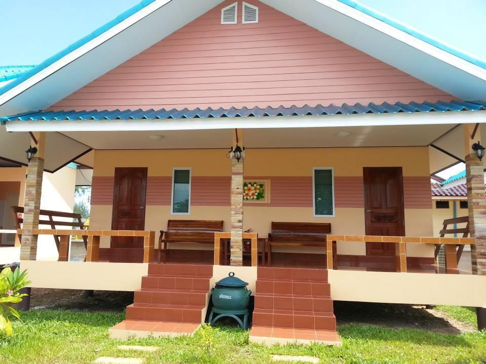 Sangtong Beach Resort Laem Sing Exterior foto