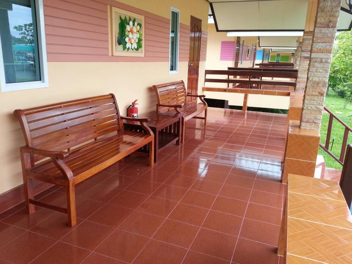 Sangtong Beach Resort Laem Sing Exterior foto